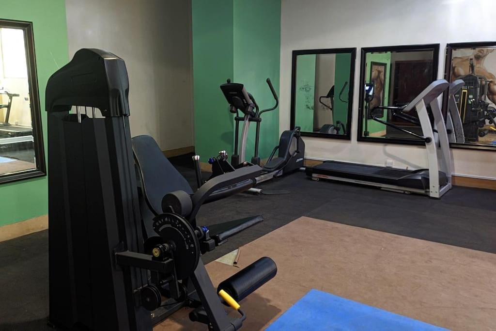 A Lovely Studio Apartment With Gym And Pool Access Dar es Salaam Bagian luar foto